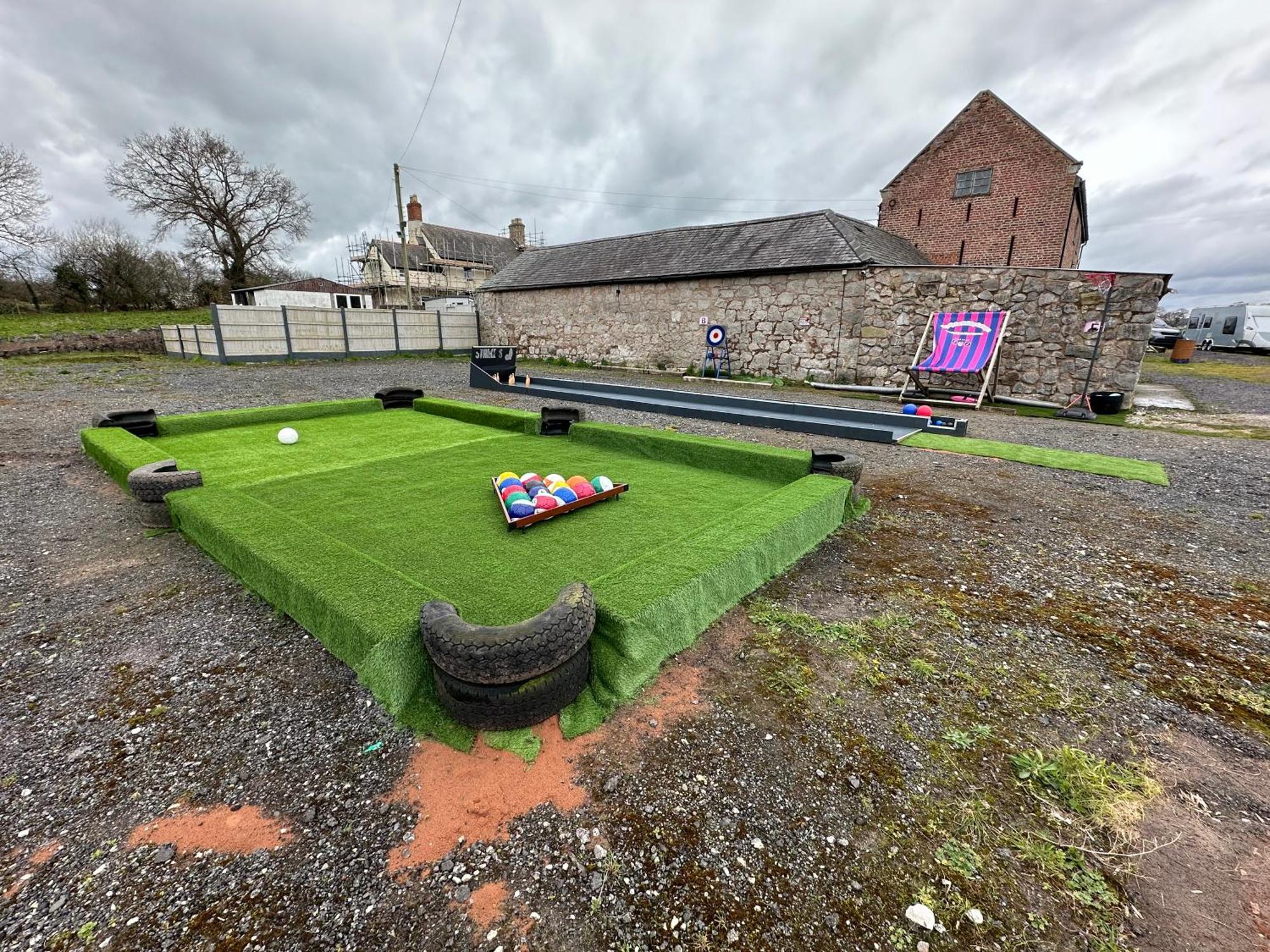 Dwylig Isa Holiday Cottages Rhuddlan Exterior photo