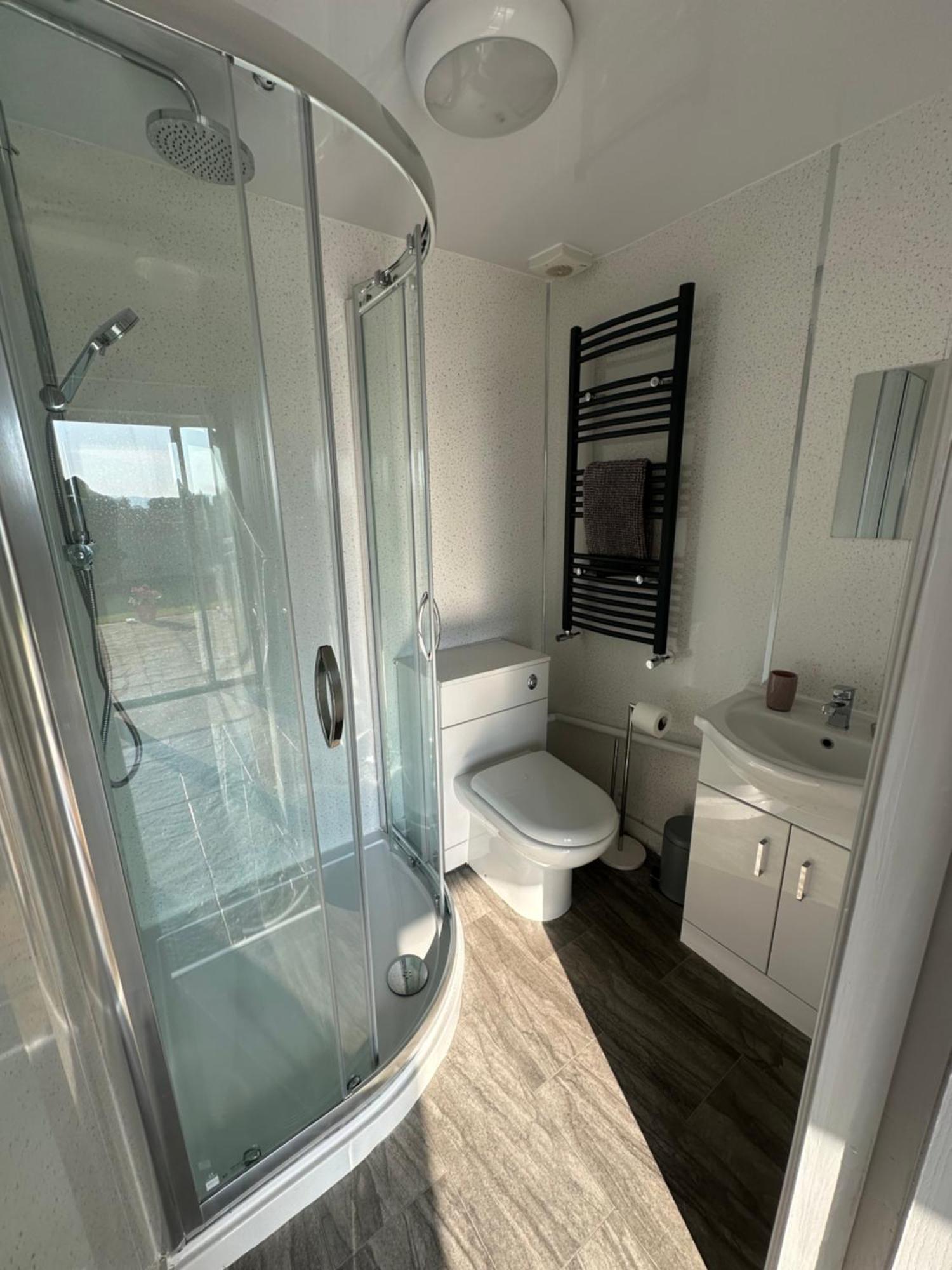 Dwylig Isa Holiday Cottages Rhuddlan Room photo
